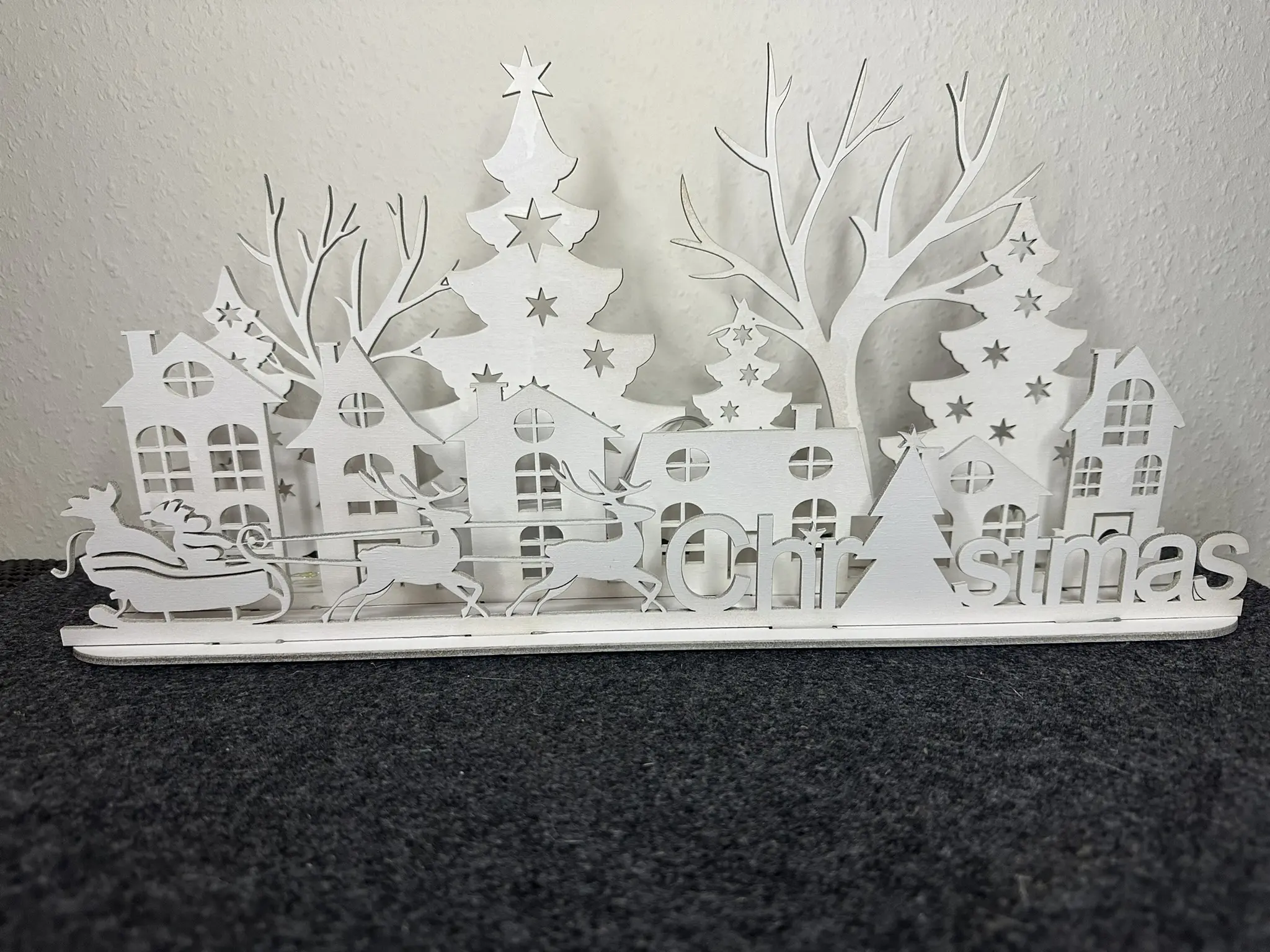 Weihnachtsdorf mit Schlitten – festlich & stimmungsvoll