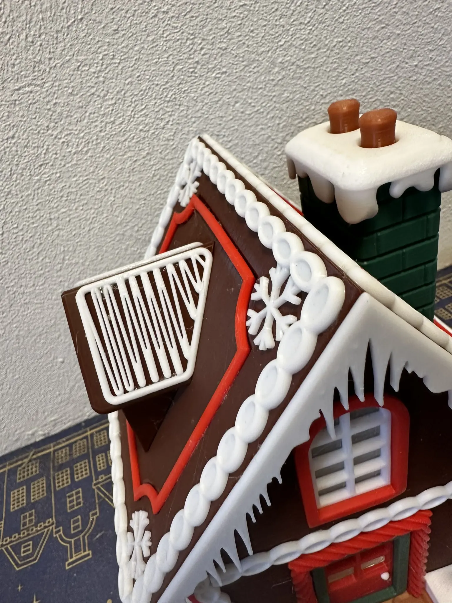 Lebkuchenhaus – dekoratives Haus für Winter & Weihnachten