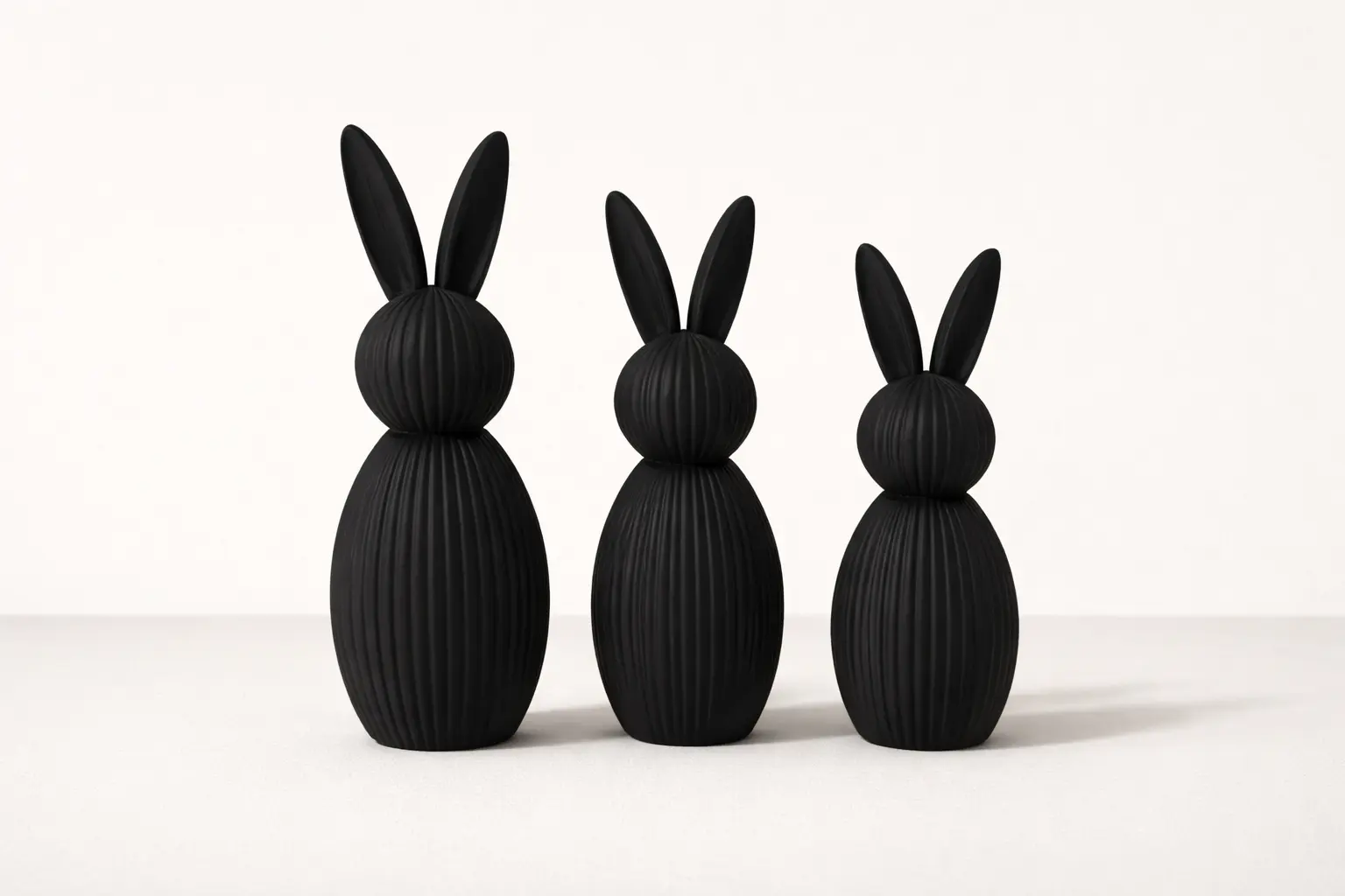 Hasen Figuren modern mit schrägen Ohren, schlichte Osterdekoration