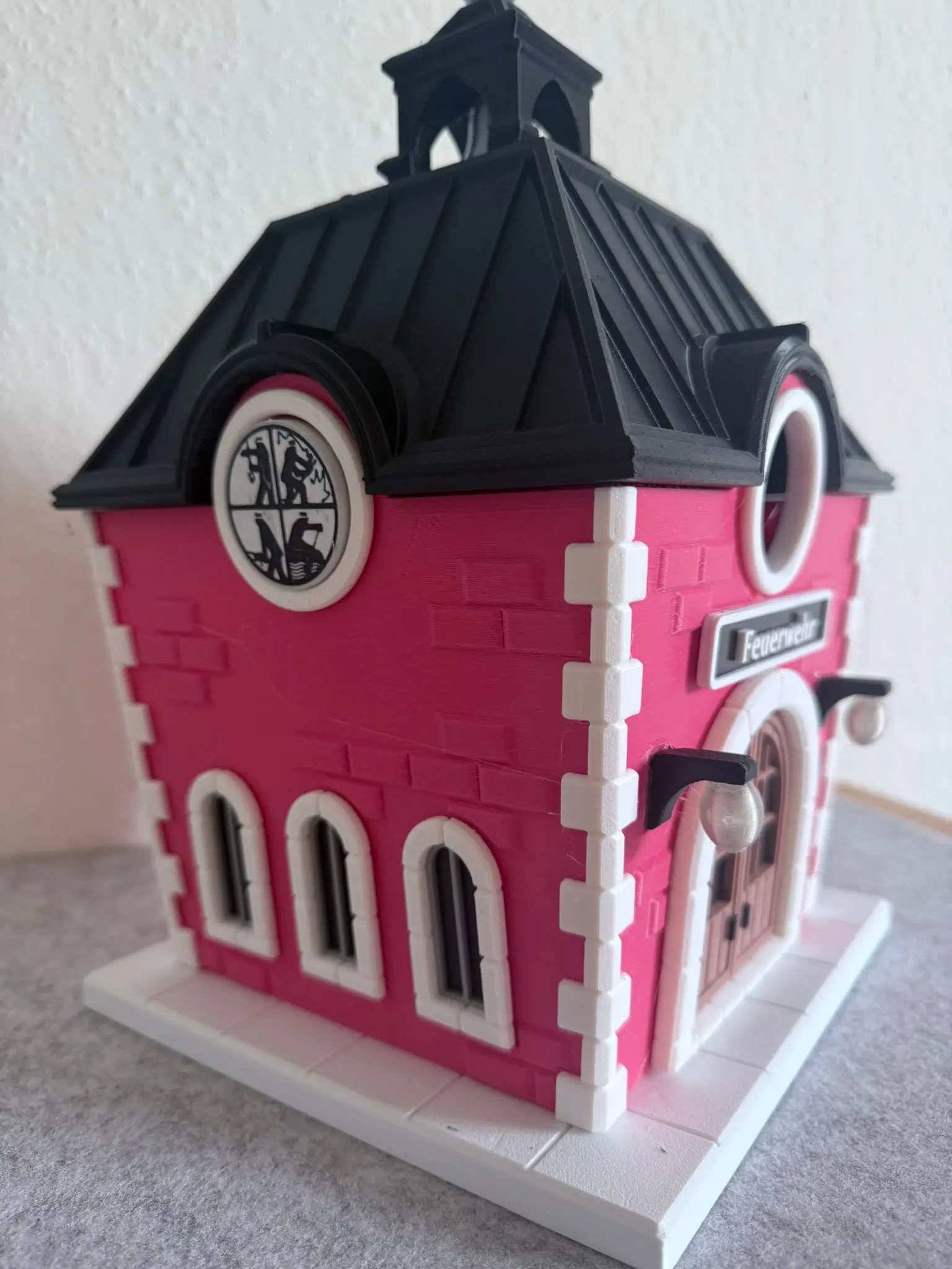 Vogelhaus/Nistkasten Feuerwehrhaus