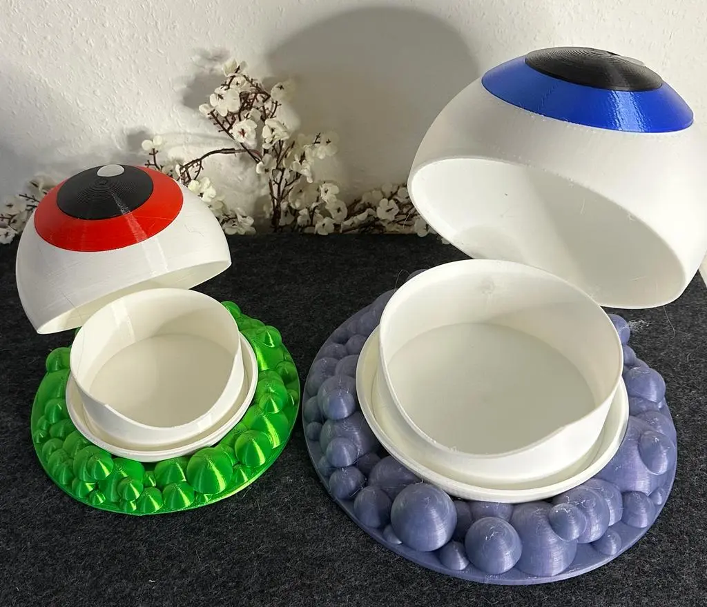 Schale in Augenform zum Aufklappen, geöffnet